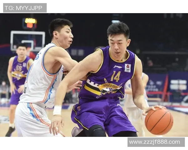 王少杰：从篮球新星到职业生涯巅峰的奋斗历程与成长故事